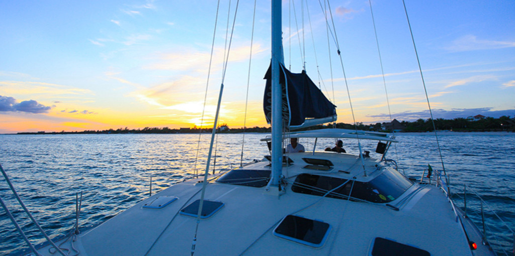 yachts in riviera maya