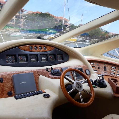 55' Azimut With Flybridge Luxury Yacht 2